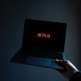 На Netflix вышли российские фильмы «Майор Гром: Чумной доктор» и «Серебряные коньки» На Netflix вышли российские фильмы «Майор Гром: Чумной доктор» и «Серебряные коньки»