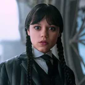 Вышел первый тизер третьего сезона «Уэнсдей». В новом сезоне появится Вайнона Райдер