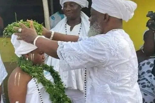 В Африке 63-летний священник женился на 12-летней девочке. Местные жители возмущены и требуют расторжения брака