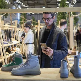 Выставка мужской моды Pitti Uomo отменила февральские офлайн-показы Выставка мужской моды Pitti Uomo отменила февральские офлайн-показы