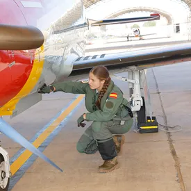 Испанская принцесса Леонор вошла в историю, совершив одиночный полет