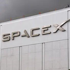 WSJ: SpaceX отложила миссию на Марс