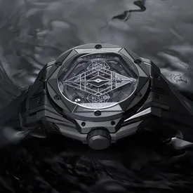 Hublot представили полностью черную графичную новинку Hublot представили полностью черную графичную новинку