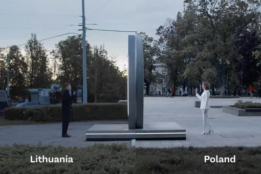 В Литве и Польше установили «порталы», позволяющие жителям двух стран общаться в режиме реального времени