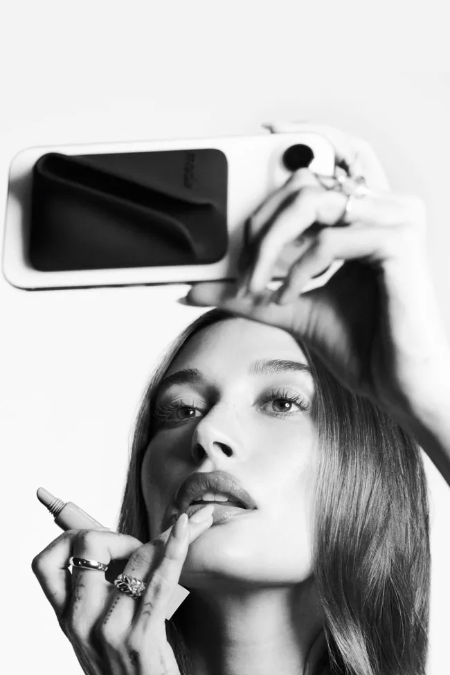 Бьюти-разбор: почему блогеры массово создают свои бренды косметики