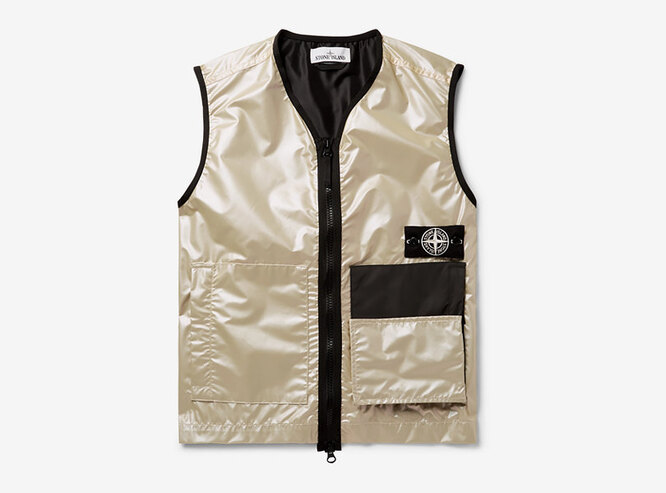 Stone Island, 44 702 рубля