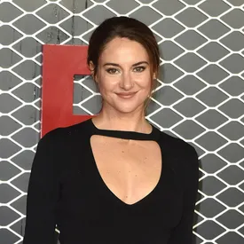 Шейлин Вудли рассказала об «особенном смехе» Джорджа Клуни. Благодаря ему она узнала о присутствии актера на спектакле