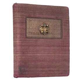 Фотоальбом жены Николая II продали на аукционе за 13 млн рублей