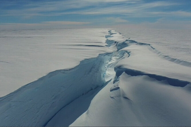В Антарктиде от ледника откололся айсберг размером с Лондон