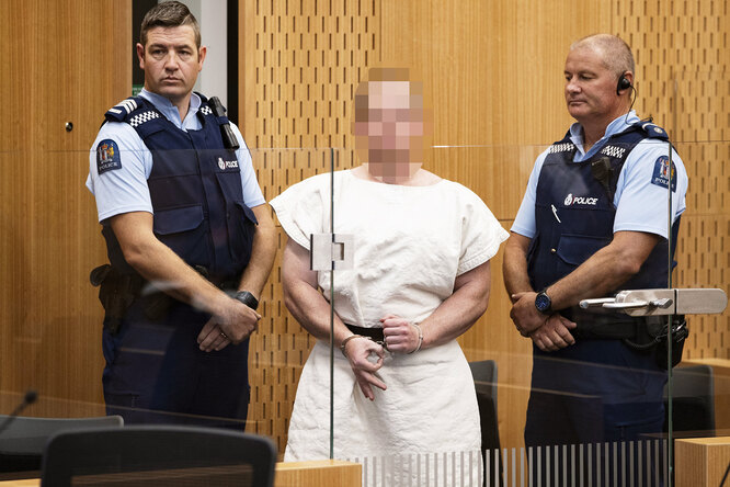 Полиция Новой Зеландии предъявила стрелку из Крайстчерча обвинение в терроризме