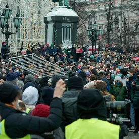 Олега Навального, Любовь Соболь и Марию Алехину задержали в качестве подозреваемых по уголовному делу о нарушении санитарных норм во время митинга