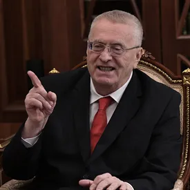 Жириновский пообещал закрыть шоу «Вечерний Ургант» из-за шутки ведущего Жириновский пообещал закрыть шоу «Вечерний Ургант» из-за шутки ведущего