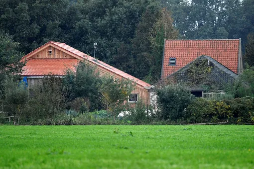 Члены семьи, 9 лет жившей взаперти на ферме в Нидерландах, оказались участниками христианской секты
