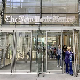 The New York Times договорилась о покупке компании-создателя Serial — одного из самых популярных подкастов в мире The New York Times договорилась о покупке компании-создателя Serial — одного из самых популярных подкастов в мире