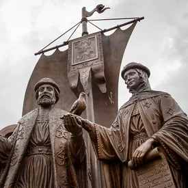 В Москве разгорелся очередной скандал из-за памятника. На этот раз святым Петру и Февронии В Москве разгорелся очередной скандал из-за памятника. На этот раз святым Петру и Февронии