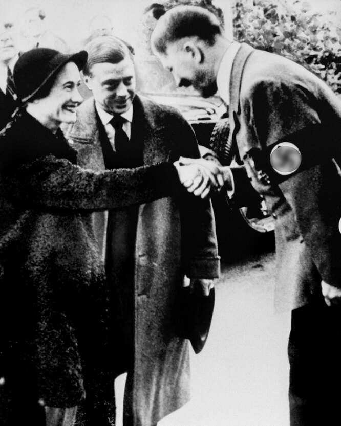 Герцог и герцогиня виндзорские на встрече с Адольфом Гитлером