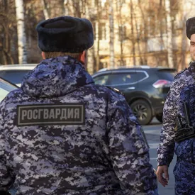 Инспектор Росгвардии рассказала журналистам, как с детства мечтала «работать с людьми». Пока ее коллеги на фоне избивали дубинками манекен Инспектор Росгвардии рассказала журналистам, как с детства мечтала «работать с людьми». Пока ее коллеги на фоне избивали дубинками манекен