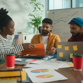 Исследователи выяснили, как служебные романы влияют на заработок и карьеру