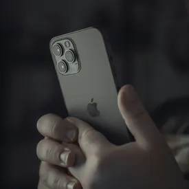 После расставания парень потребовал от бывшей вернуть iPhone. Верховный суд встал на сторону девушки После расставания парень потребовал от бывшей вернуть iPhone. Верховный суд встал на сторону девушки
