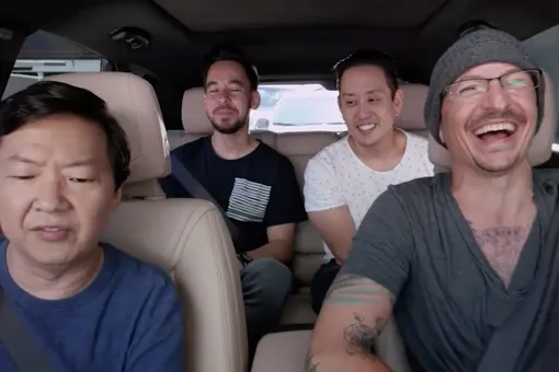 Linkin Park опубликовали выпуск Carpool Karaoke с Честером Беннингтоном Linkin Park опубликовали выпуск Carpool Karaoke с Честером Беннингтоном