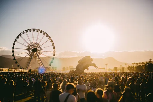 Coachella могут перенести на октябрь из-за коронавируса. На фестивале должны выступить Travis Scott, Rage Against the Machine и другие