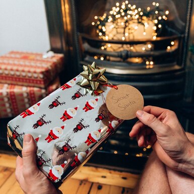 «Тайный Санта»: как устроить легкий обмен подарками с друзьями и коллегами