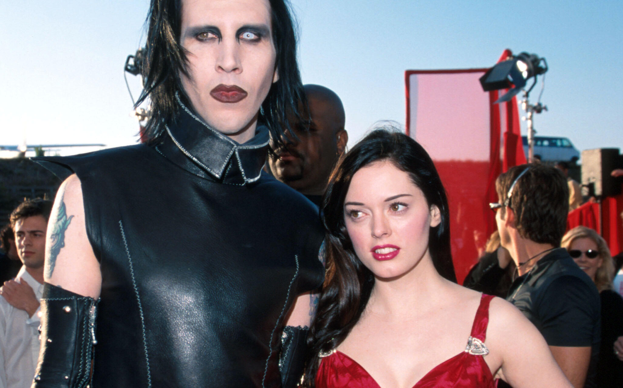 Роуз Макгоуэн поддержала коллегу по Голливуду Эван Рейчел Вуд, которая обвинила Мэрилина Мэнсона в абьюзе