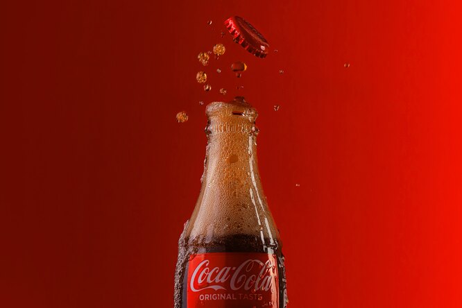 Coca-Cola будет продаваться в России под брендом «Добрый кола» Coca-Cola будет продаваться в России под брендом «Добрый кола»