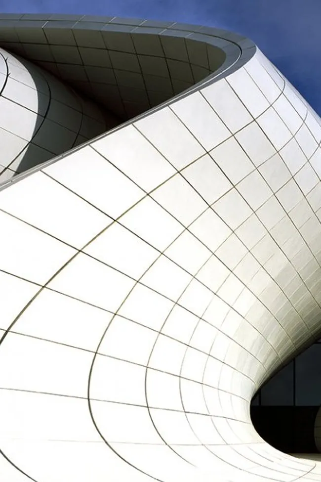5 самых дорогих проектов Захи Хадид
