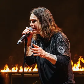 Прощальный концерт Оззи Осборна и Black Sabbath собрал более 190 млн долларов на благотворительность Прощальный концерт Оззи Осборна и Black Sabbath собрал более 190 млн долларов на благотворительность