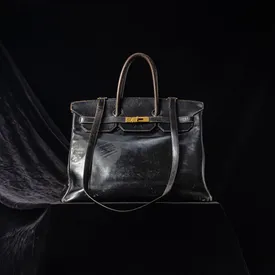 Первую сумку Hermès Birkin, принадлежавшую Джейн Биркин, продали на аукционе за 7 миллионов евро
