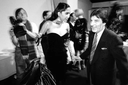 Скончался 86-летний Эмануэль Унгаро — один из величайших модельеров XX века Скончался 86-летний Эмануэль Унгаро — один из величайших модельеров XX века
