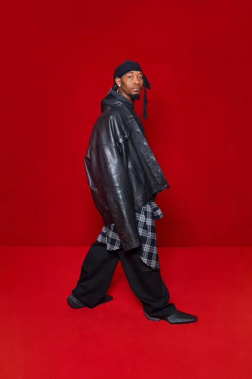 Balenciaga весна-лето 2022 Balenciaga весна-лето 2022