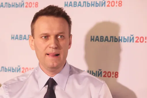 Прокуратура потребовала приговорить Навального к 13 годам колонии по делу о мошенничестве и неуважении к суду