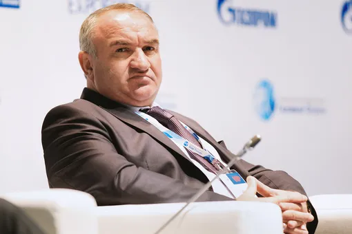 Отец сенатора Арашукова задержан по подозрению в хищении газа на 30 млрд рублей у «Газпрома»