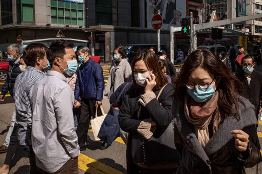 В Китае почти 12 тысяч человек заболели коронавирусом. За сутки число заразившихся выросло на две тысячи человек