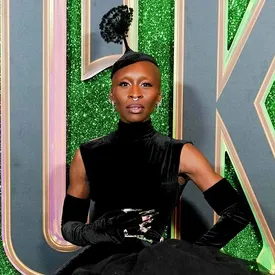 Фанатка Синтии Эриво вернула ей шляпу, которую она забыла год назад на премьере «Злой»