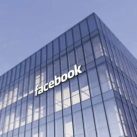 Капитализация Facebook* впервые превысила $1 триллион после того, как суд в США отказался рассматривать антимонопольные иски против корпорации Капитализация Facebook* впервые превысила $1 триллион после того, как суд в США отказался рассматривать антимонопольные иски против корпорации