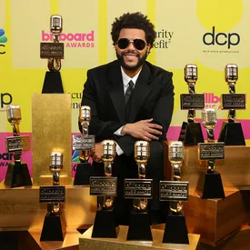 В США вручили награды премии 2021 Billboard Music Awards. В числе триумфаторов — The Weeknd и BTS В США вручили награды премии 2021 Billboard Music Awards. В числе триумфаторов — The Weeknd и BTS