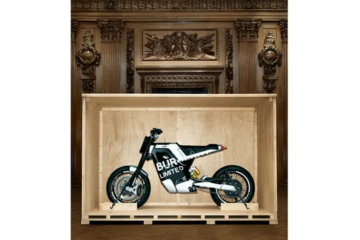 Burberry выпустили мотоцикл — дизайнерский и экологичный