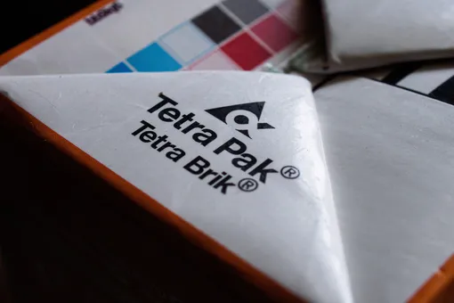 В России начали эксперимент по разработке отечественного аналога Tetra Pak. Он будет серым, а не белым