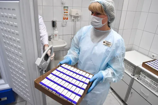В России за сутки выявили 6215 новых случаев заражения коронавирусом