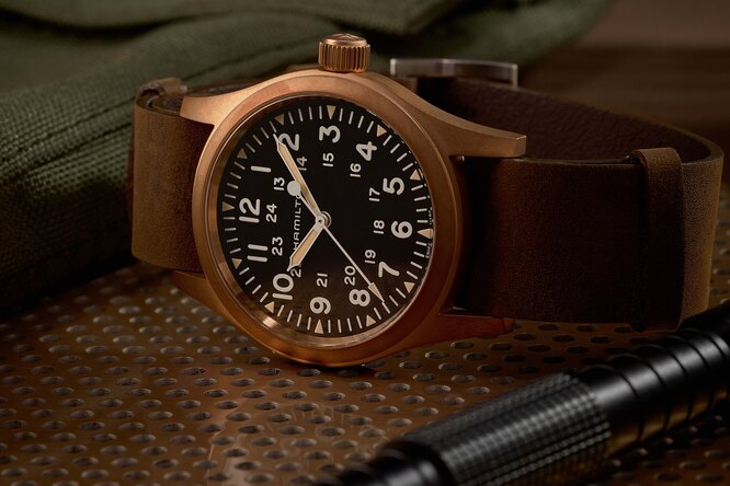 Легендарные часы Hamilton Khaki Field теперь представлены в бронзовом корпусе Легендарные часы Hamilton Khaki Field теперь представлены в бронзовом корпусе