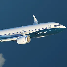 Boeing 737 Max совершил первый рейс после отмены запрета на полеты Boeing 737 Max совершил первый рейс после отмены запрета на полеты