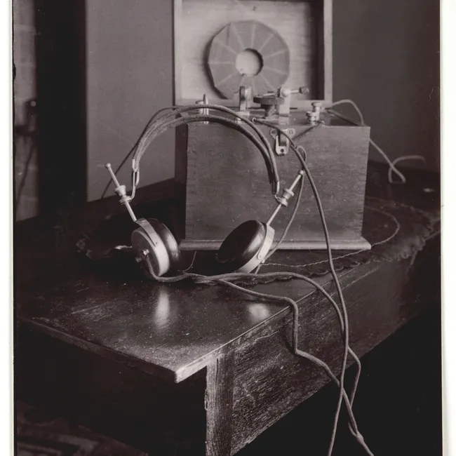 На одной волне — 14 подкастов для полезных длинных выходных