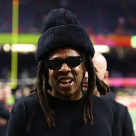 Женщина, обвинившая Jay-Z и Пи Дидди в изнасиловании, когда ей было 13 лет, отозвала свой иск