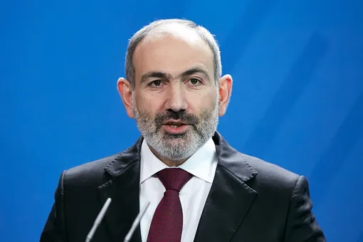 Власти Армении ввели военное положение и объявили всеобщую мобилизацию