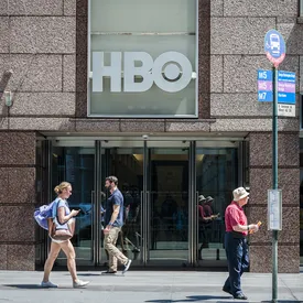 Сотрудники HBO через фейковые аккаунты троллили авторов негативных кинорецензий на проекты компании Сотрудники HBO через фейковые аккаунты троллили авторов негативных кинорецензий на проекты компании