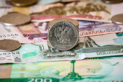 Рубль признан самой недооцененной валютой по «индексу бигмака»