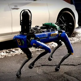 Полиция Нью-Йорка отказалась от использования робота-собаки Boston Dynamics. Его назвали «антиутопичным» примером чрезмерно агрессивной работы полиции Полиция Нью-Йорка отказалась от использования робота-собаки Boston Dynamics. Его назвали «антиутопичным» примером чрезмерно агрессивной работы полиции